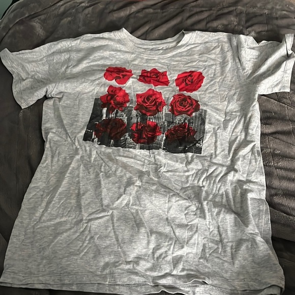Mighty Fine rose design t-shirt, size L - Picture 1 of 5